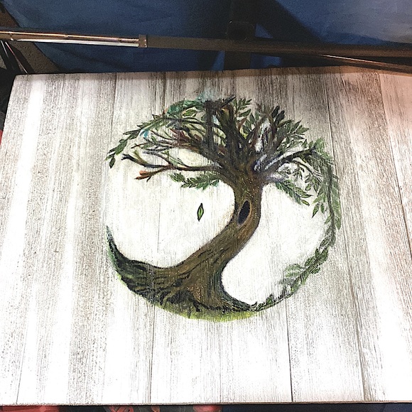 Hand drawn picture of the Tree of Life - Picture 6 of 6